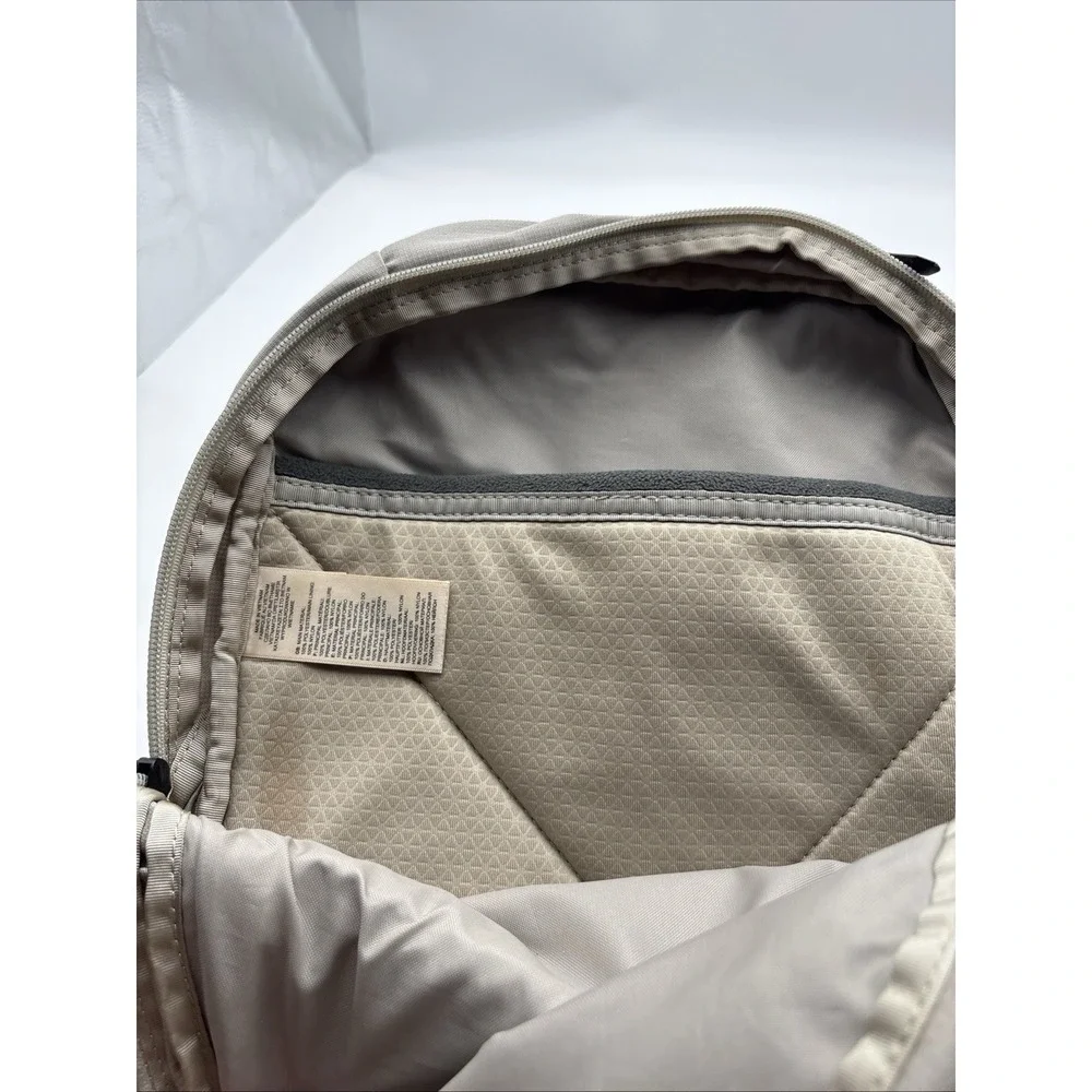 The North Face Women's Isabella Backpack-Gray